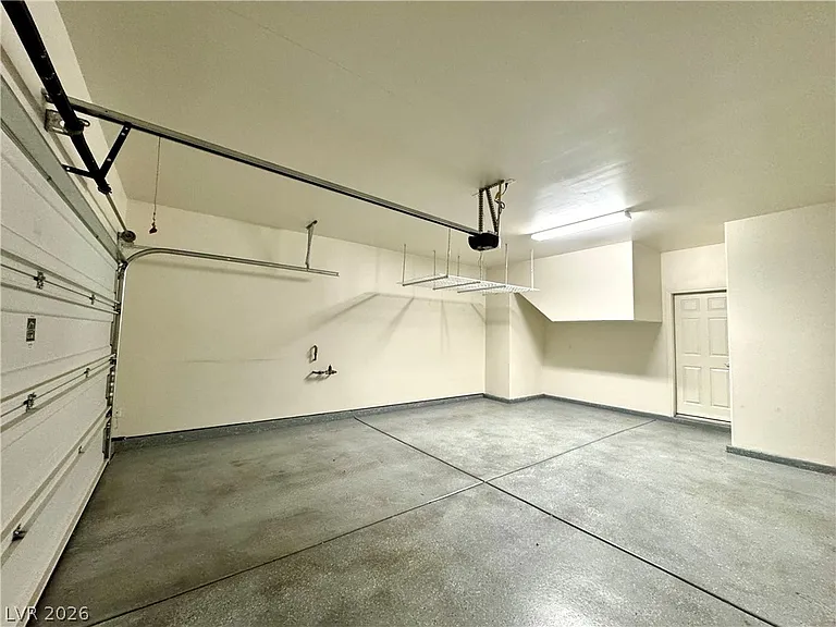 7318 Tunnel View Ct — Photo 36