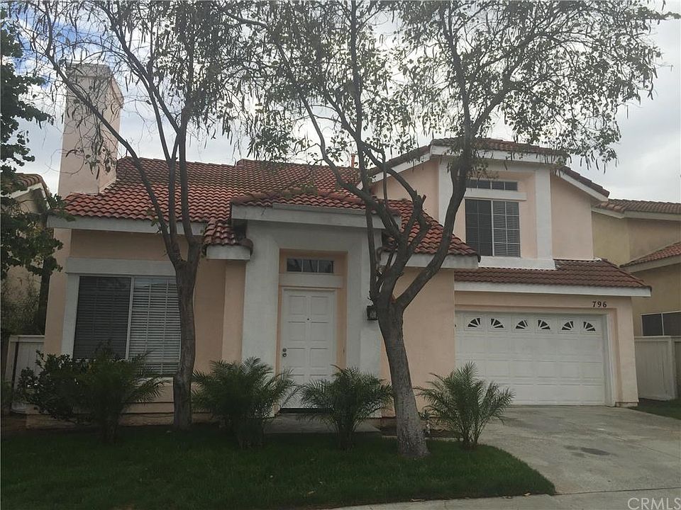 1st image of 796 Vista Real St