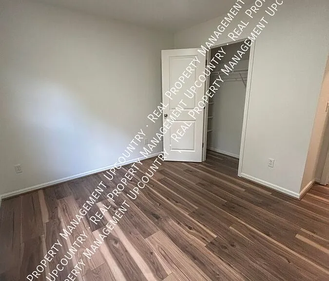 229 Lions Park Rd — Photo 12