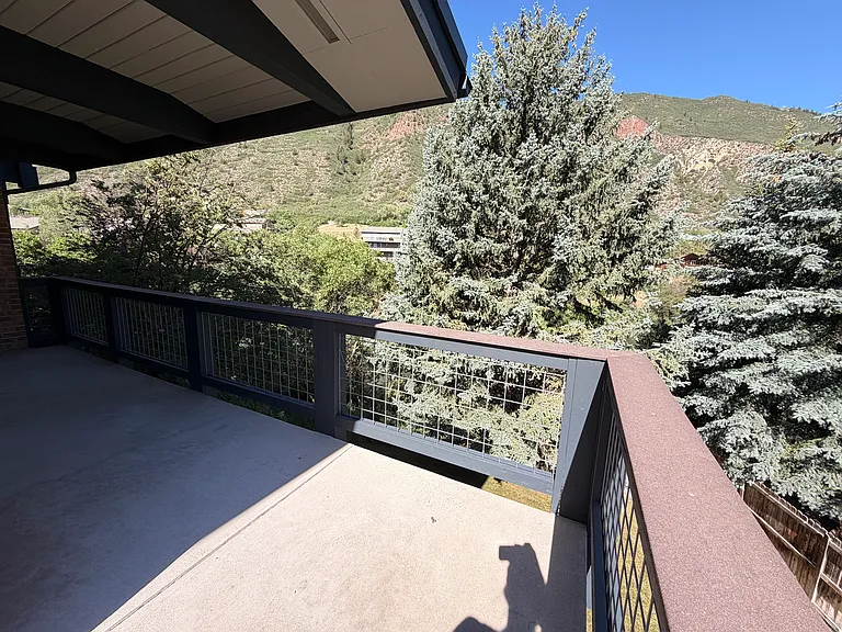 2423 Meadowlark Ln #8 — Photo 2