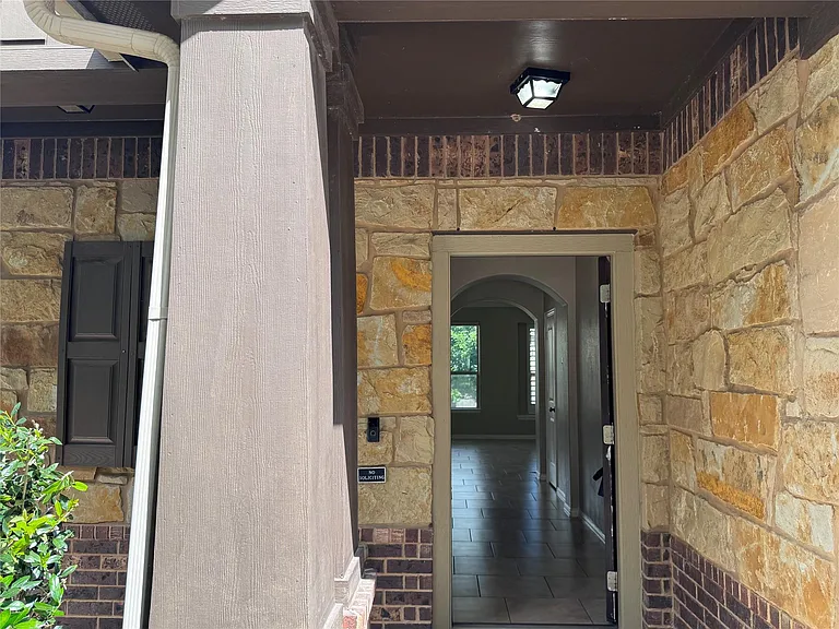 2605 Rough Berry Rd — Photo 4