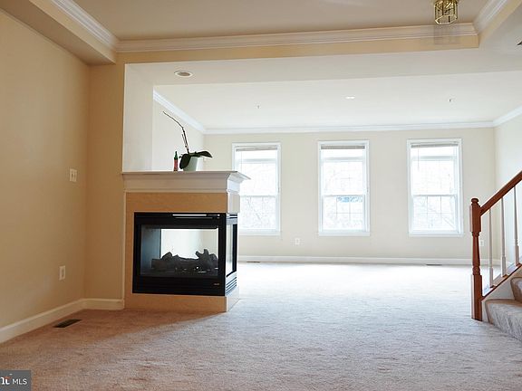4th image of 903 Pleasant Dr