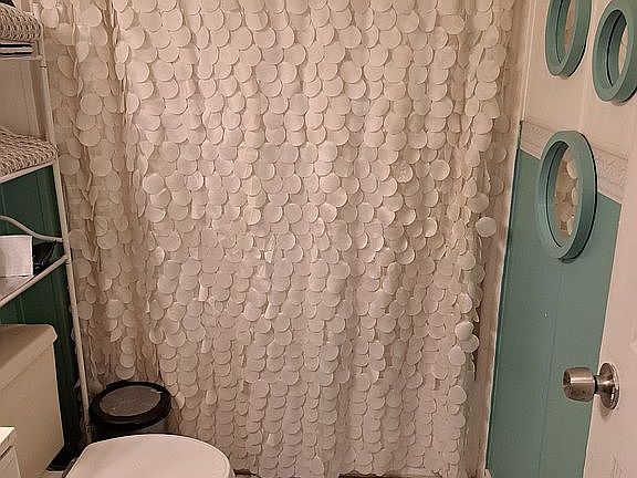 Front bathroom 