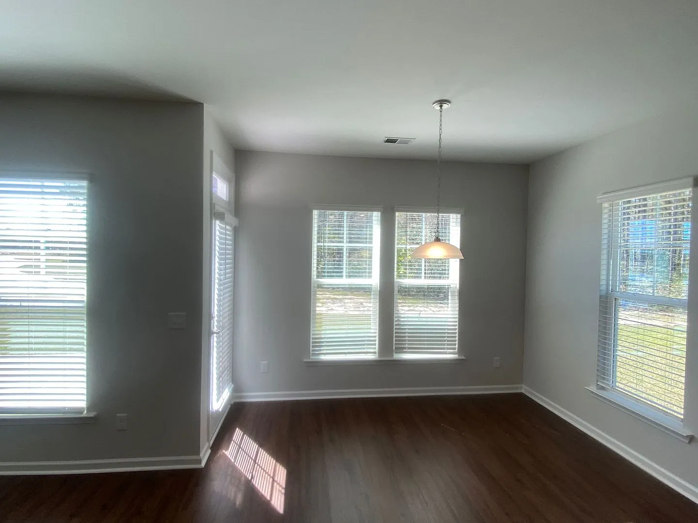 Spacious 4 Bedroom - great location in Pooler, Ga!! — Photo 4