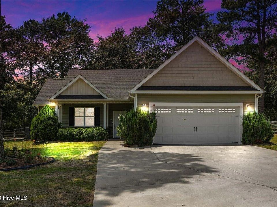 1st image of 103 Oak Tree Lane