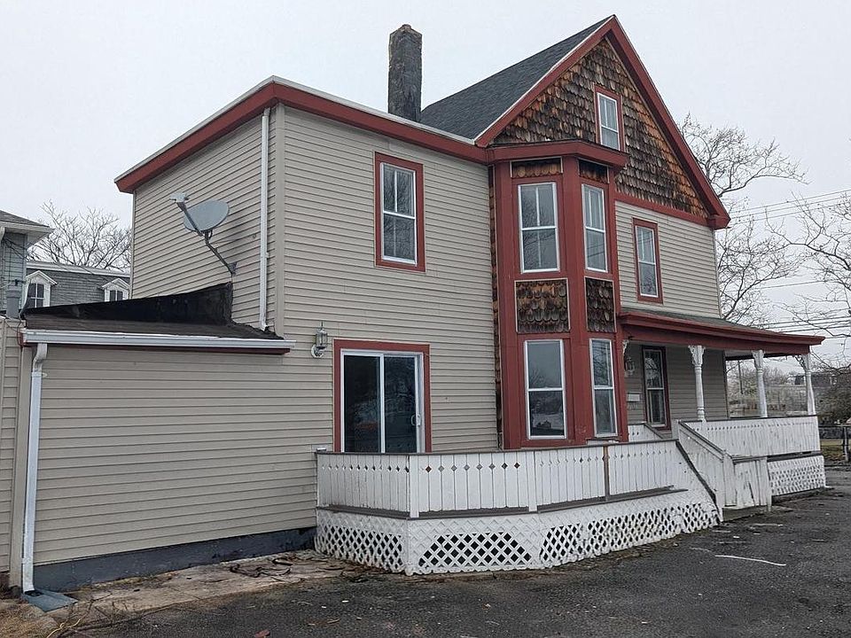 1st image of 506 Bridgeboro St