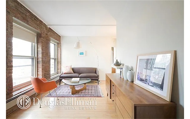 Rented by Douglas Elliman | media 17