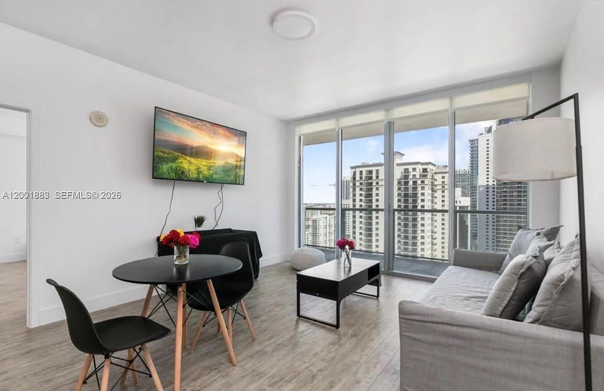 The Axis On Brickell Ii C — Photo 4