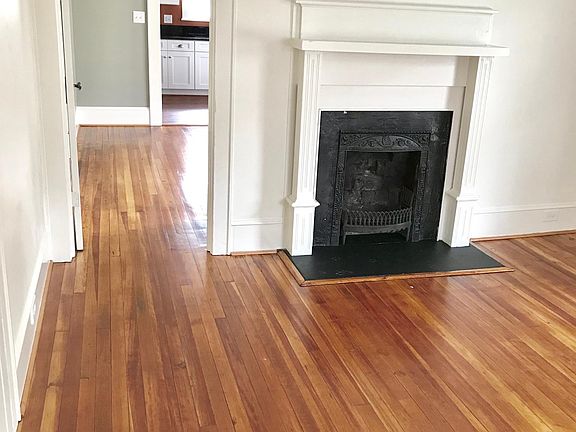 4th image of 900 Iredell St