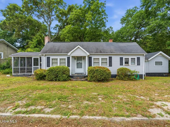 704 E Hamlet Avenue, Hamlet, NC 28345