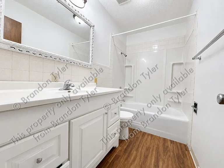 1512 Pat Dr #B — Photo 4