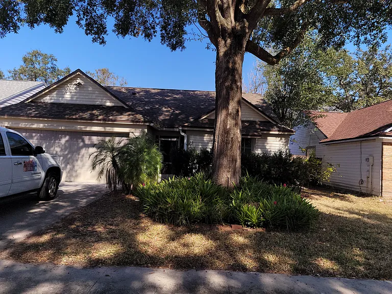 1028 McCully Ct — Photo 2