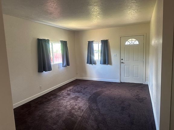 3rd image of 3039 E Hedges Ave