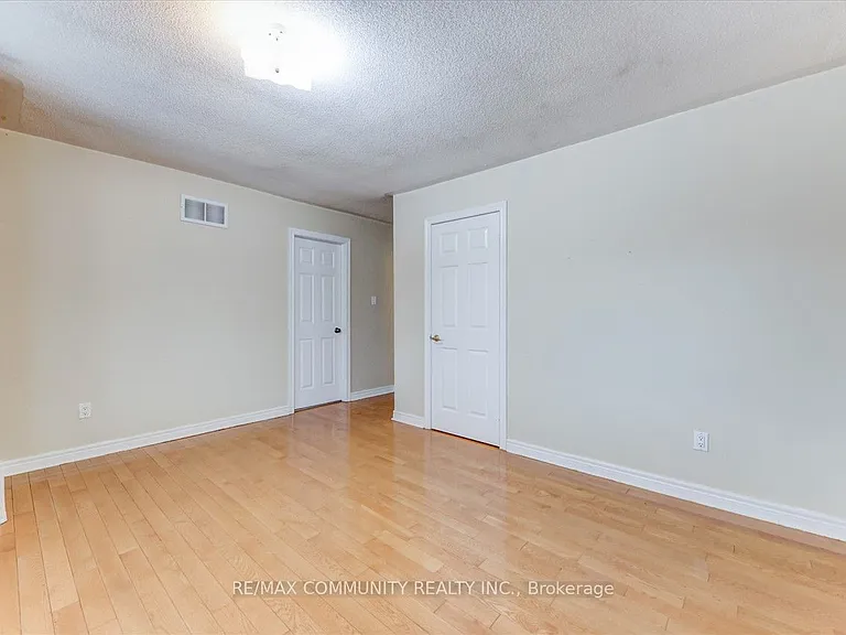 86 Grosbeak Cres — Photo 27