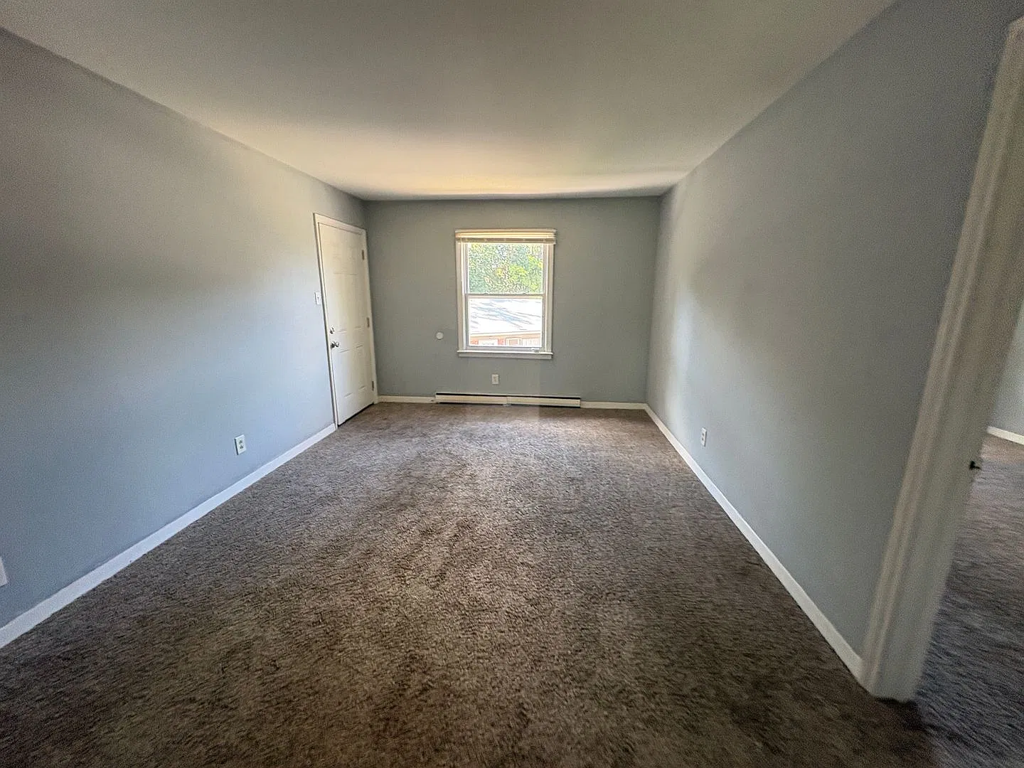 Spacious 1-Bedroom in Cotswold! — Photo 4