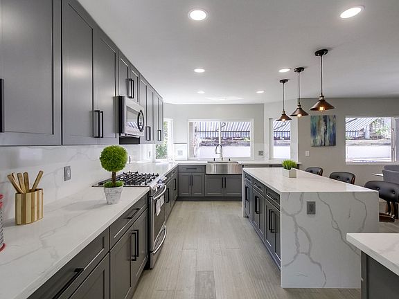 2nd image of 6569 Casselberry Way