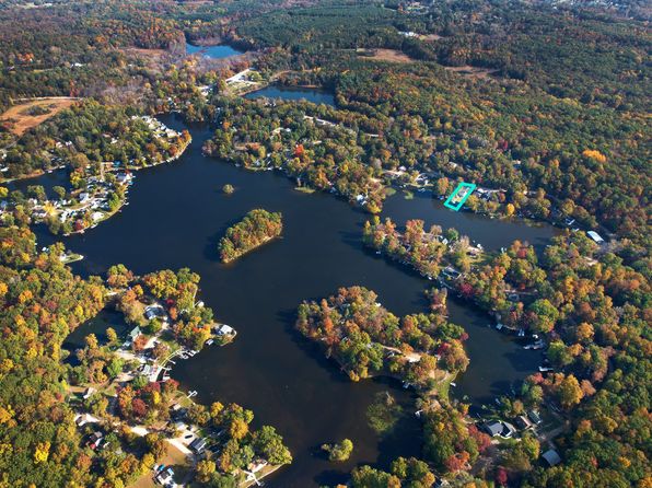 11646 Weiman Dr, Pinckney, MI 48169