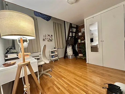 Rented by Oxford Property Group | media 7