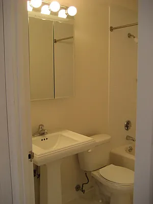 Rented by Realty Operations Group | media 5