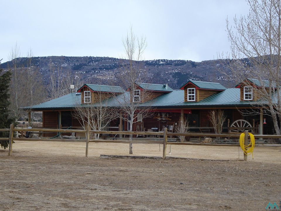 1st image of 24 Black Mesa Rd