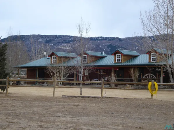 24 Black Mesa Rd, Raton, NM 87740