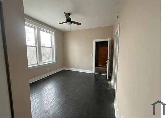 1319 S Harding Ave #3R — Photo 2