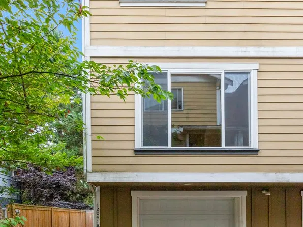 12041 33rd Ave NE APT A, Seattle, WA 98125