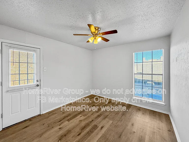 9520 Royal Ln #211 — Photo 8