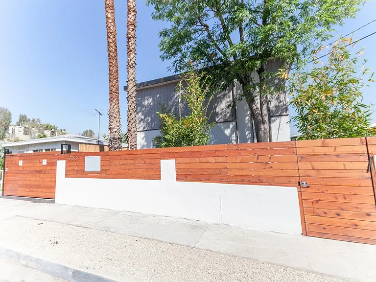 363 Leslie Way #1 — Photo 10