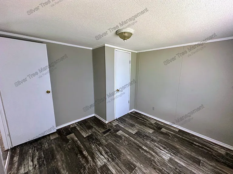 266 Lark Meadow Dr #B — Photo 15
