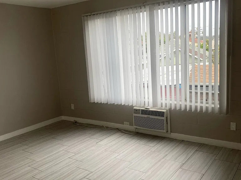 1734 Workman St #212 — Photo 7