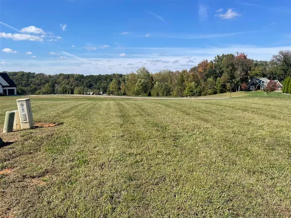 1271 Drakes Ridge Ln, Bowling Green, KY 42103