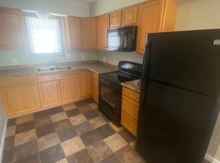 630 N 9th St APT 19, Carlisle, IA 50047