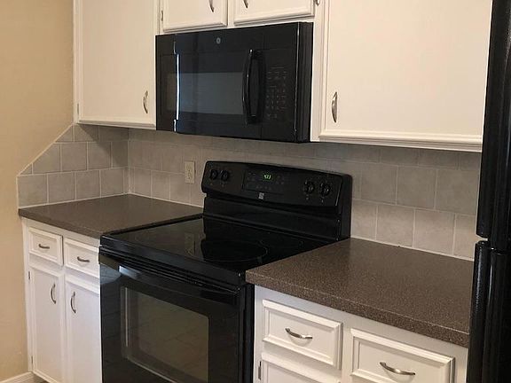 3rd image of 8556 Green Branch Dr