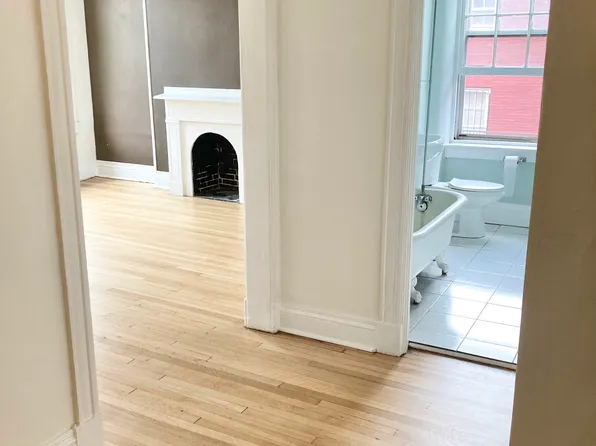 216 W Madison St APT 2R, Baltimore, MD 21201
