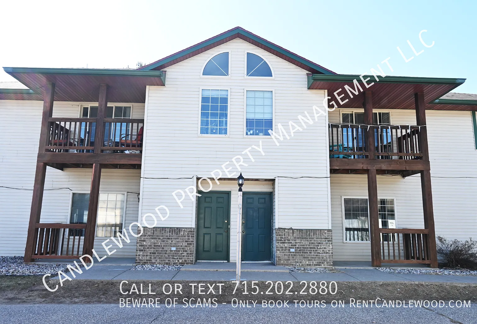 Pet Friendly Upper 2bed/2bath Apartment Available NOW! — Photo 2