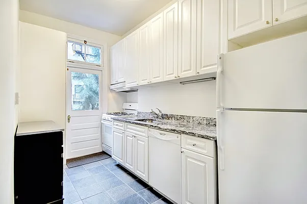 Rented by Classic Marketing | media 4