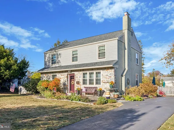 2007 Hilltop Rd, Flourtown, PA 19031
