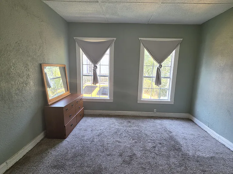 274 McDuff Ave S — Photo 4