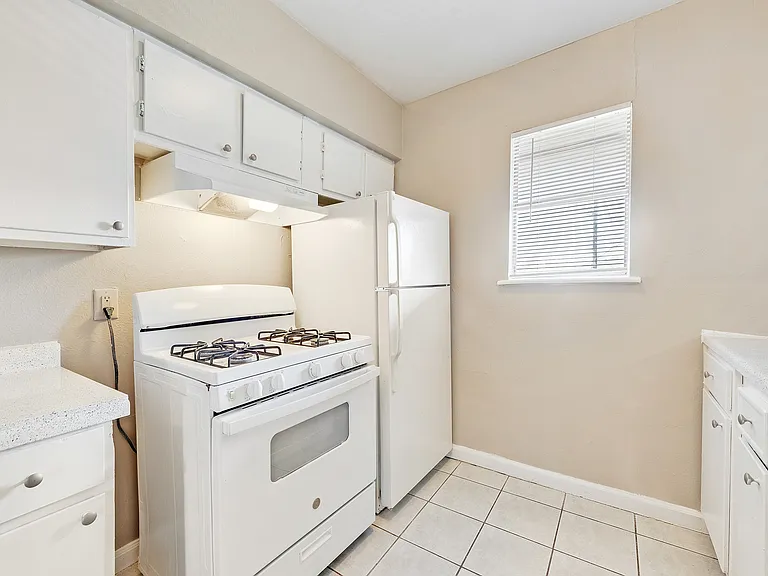 Orchard Hills Apartments Kitchen