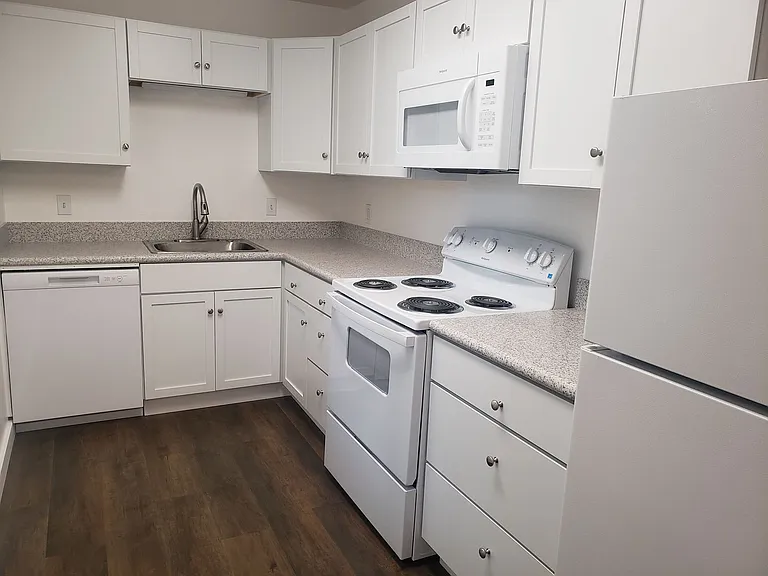 3455-3469 SW 125th Ave — Photo 11