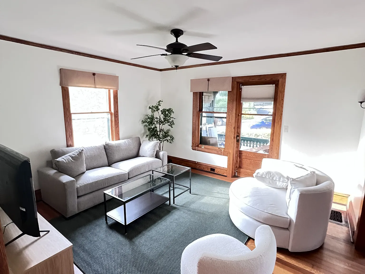 3 bed, 2.5 bath, 2689 sqft, $1,200 — Photo 4