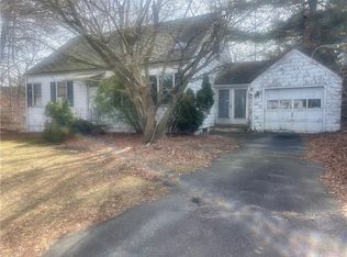 115 Welfare Ave, Cranston, RI 02910