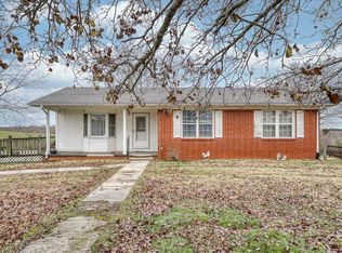 1395 Beason Rd, Byrdstown, TN 38549