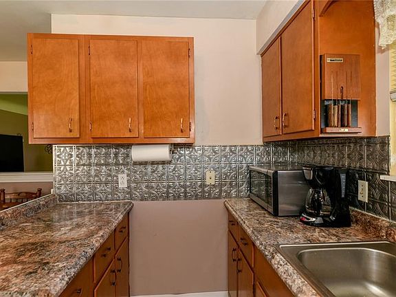 4th image of 5533 E 133rd St