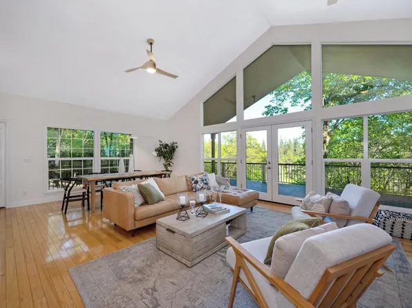 20312 Wolf Creek Rd, Grass Valley, CA 95949