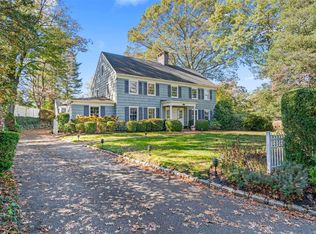 115 Nassau Rd, Huntington, NY 11743