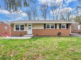 4502 Stonewall Rd NW, Roanoke, VA 24017