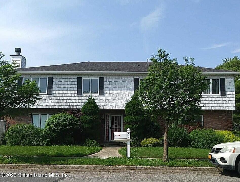 1st image of 50 Beacon Pl