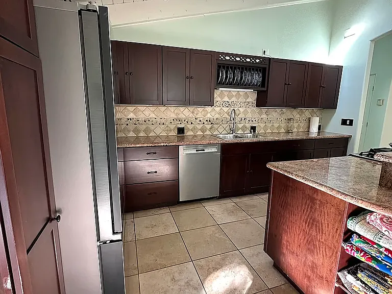 520 Saint Claire Dr — Photo 6